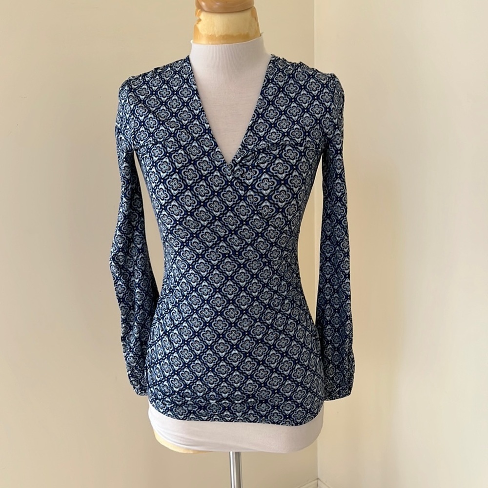 Boden SZ 2, blue long sleeve Surplice blouse .